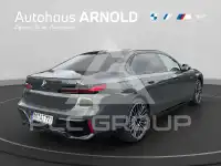 2025 BMW 740