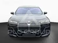 2025 BMW 740
