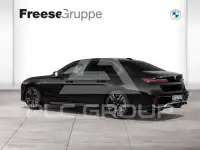2025 BMW 740