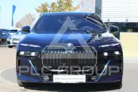 2025 BMW 740