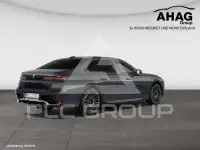 2025 BMW 740