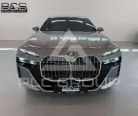 2025 BMW 740