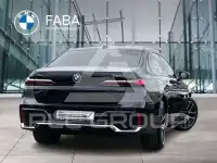 2025 BMW 740