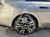 2025 BMW 740