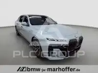 2025 BMW 740