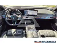 2025 BMW 740
