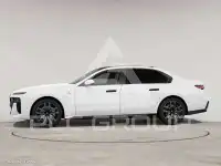 2025 BMW 740