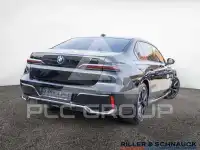 2025 BMW 750