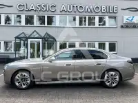 2025 BMW 750