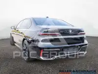 2025 BMW 750