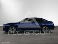 2025 BMW 750