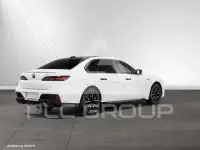 2025 BMW 760