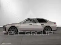 2025 BMW 760