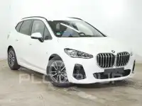 2025 BMW 220