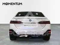 2025 BMW 530