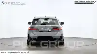 2025 BMW 320