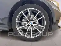 2025 BMW 320