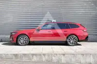 2025 BMW 550