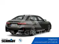 2025 BMW 550