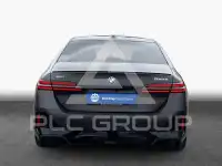 2025 BMW 550