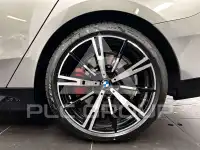 2025 BMW 550