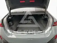 2025 BMW 550