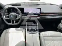 2025 BMW 550