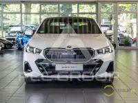 2025 BMW 550