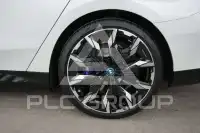2025 BMW 550