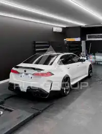 2025 BMW M5