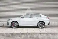 2025 BMW X2