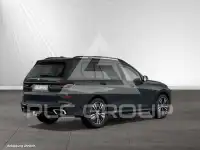 2025 BMW X7