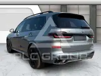 2025 BMW X7