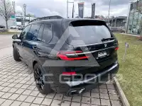 2025 BMW X7