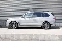 2025 BMW X7