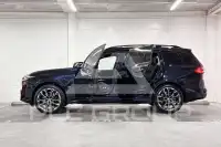 2025 BMW X7