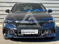 2025 BMW 520