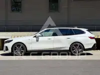 2025 BMW 520