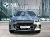 2025 BMW 520