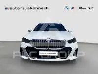 2025 BMW 520
