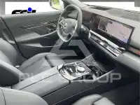 2025 BMW 520