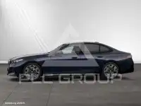 2025 BMW 520