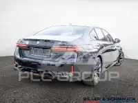 2025 BMW 520