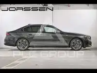 2025 BMW 520
