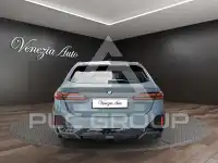 2025 BMW 520