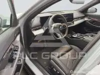 2025 BMW 520