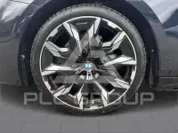 2025 BMW 520