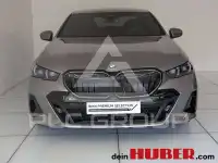 2025 BMW 520