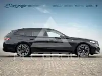 2025 BMW 520