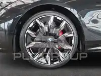 2025 BMW 520